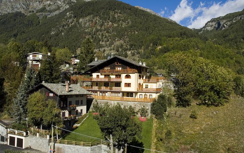 Hotel Beau Site Brusson Ruang foto