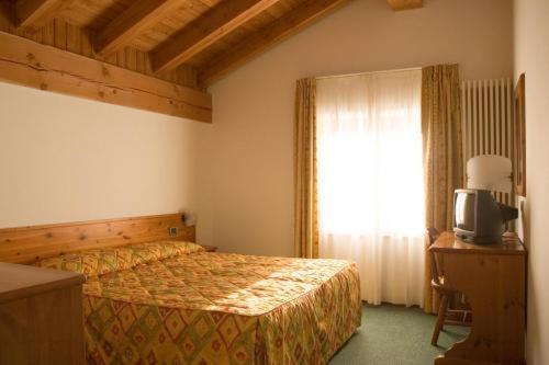 Hotel Beau Site Brusson Ruang foto