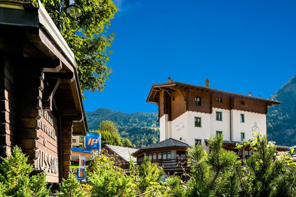 Hotel Beau Site Brusson Bagian luar foto