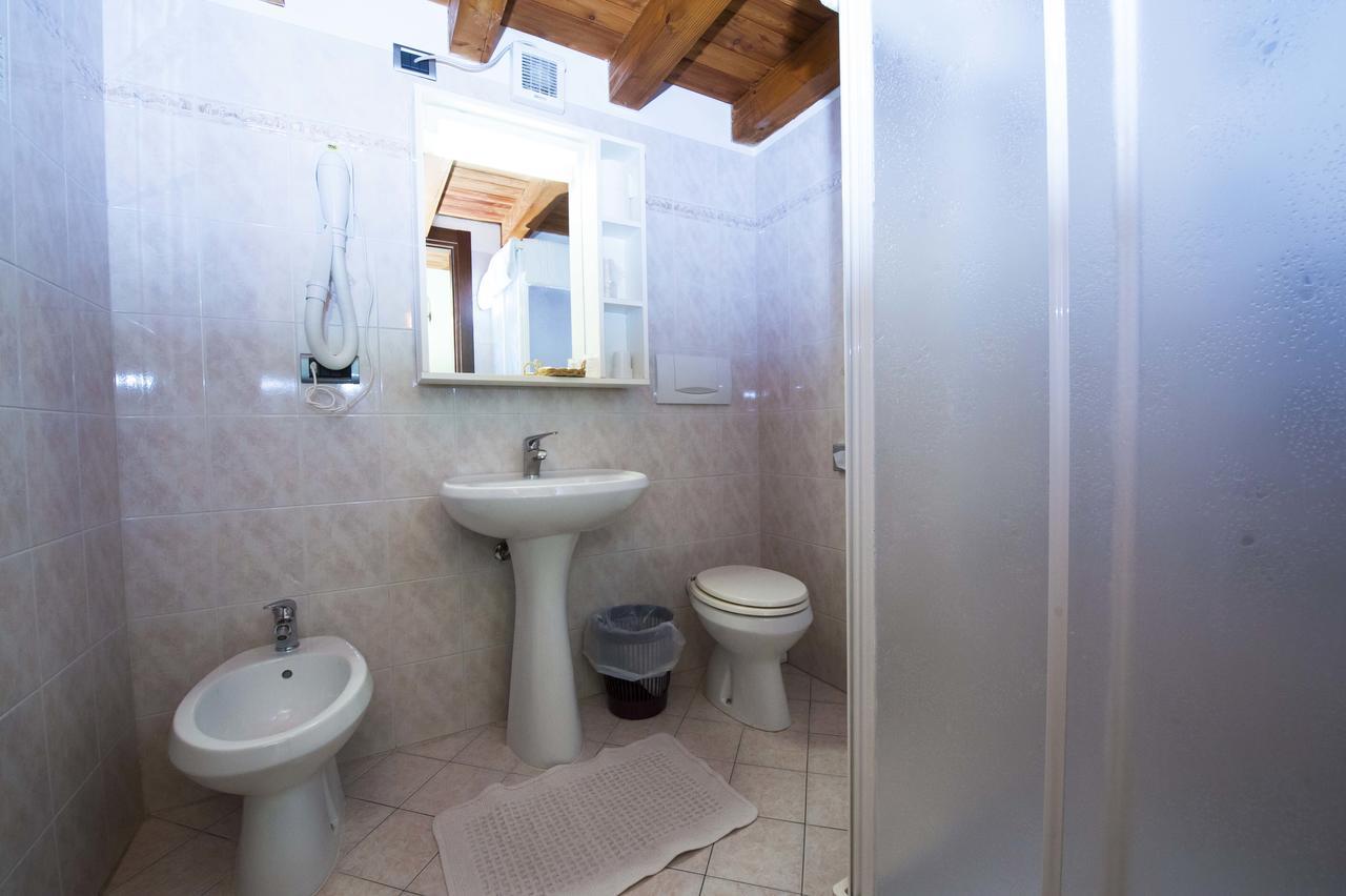 Hotel Beau Site Brusson Bagian luar foto