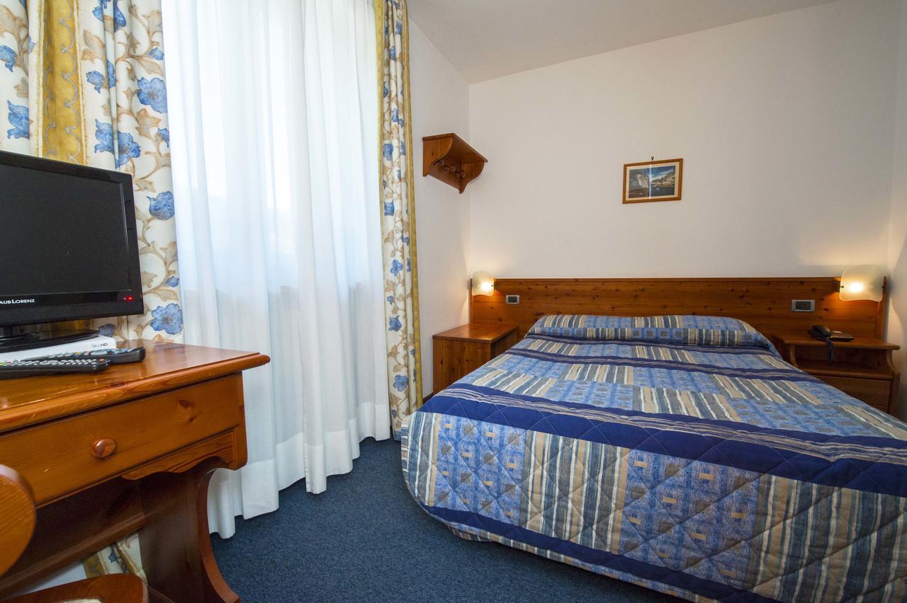 Hotel Beau Site Brusson Bagian luar foto